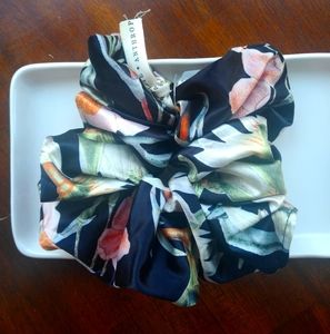 Anthropologie Oversized Floral Scrunchie